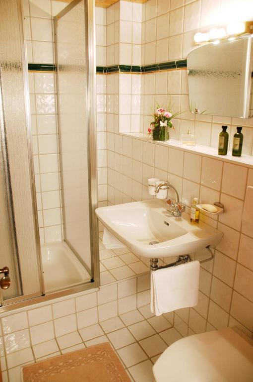 Ahnenhoefl Partenen Room photo