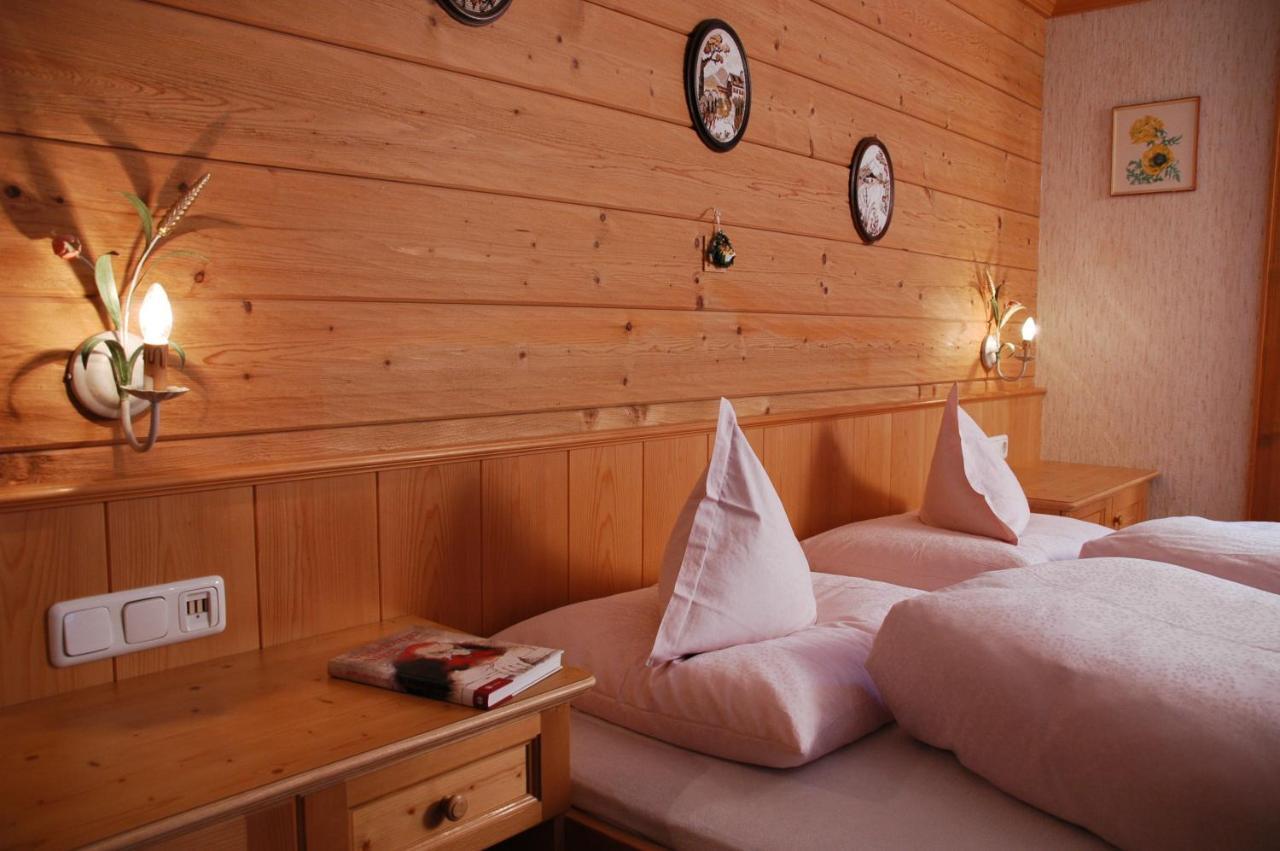 Ahnenhoefl Partenen Room photo